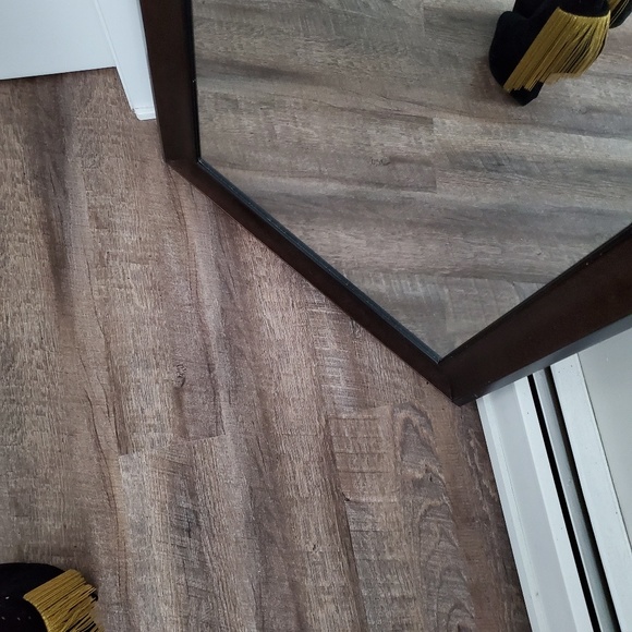 Shoes - Picture 5 of 6